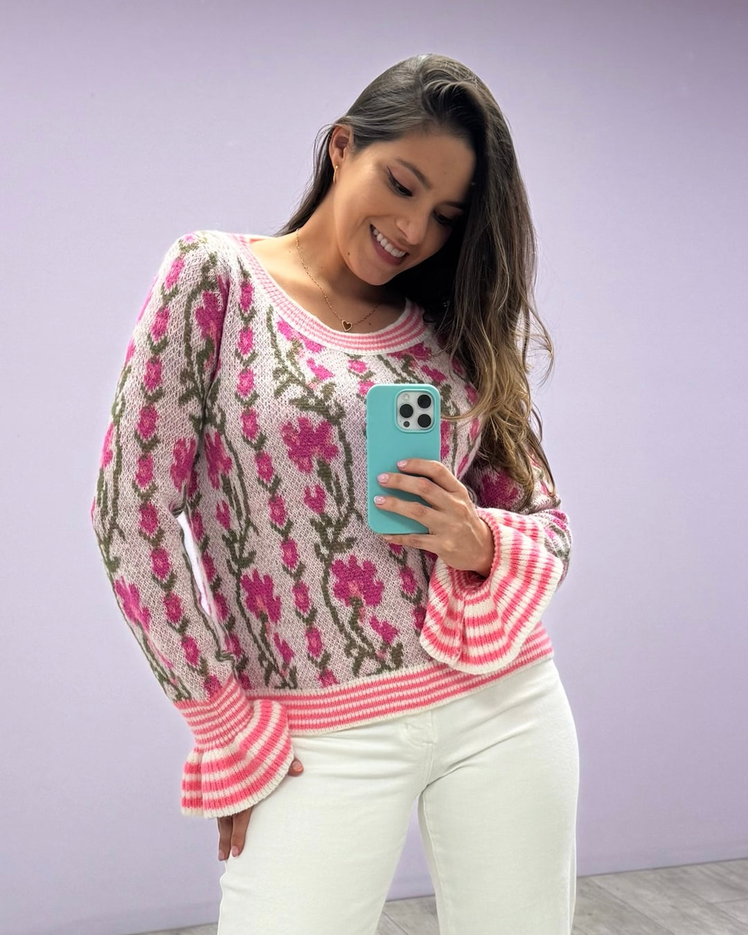Sweater Pinky Vines